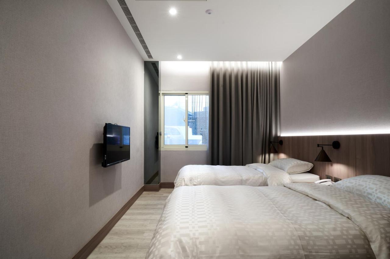 Yung An Business Hotel Tounan Kültér fotó
