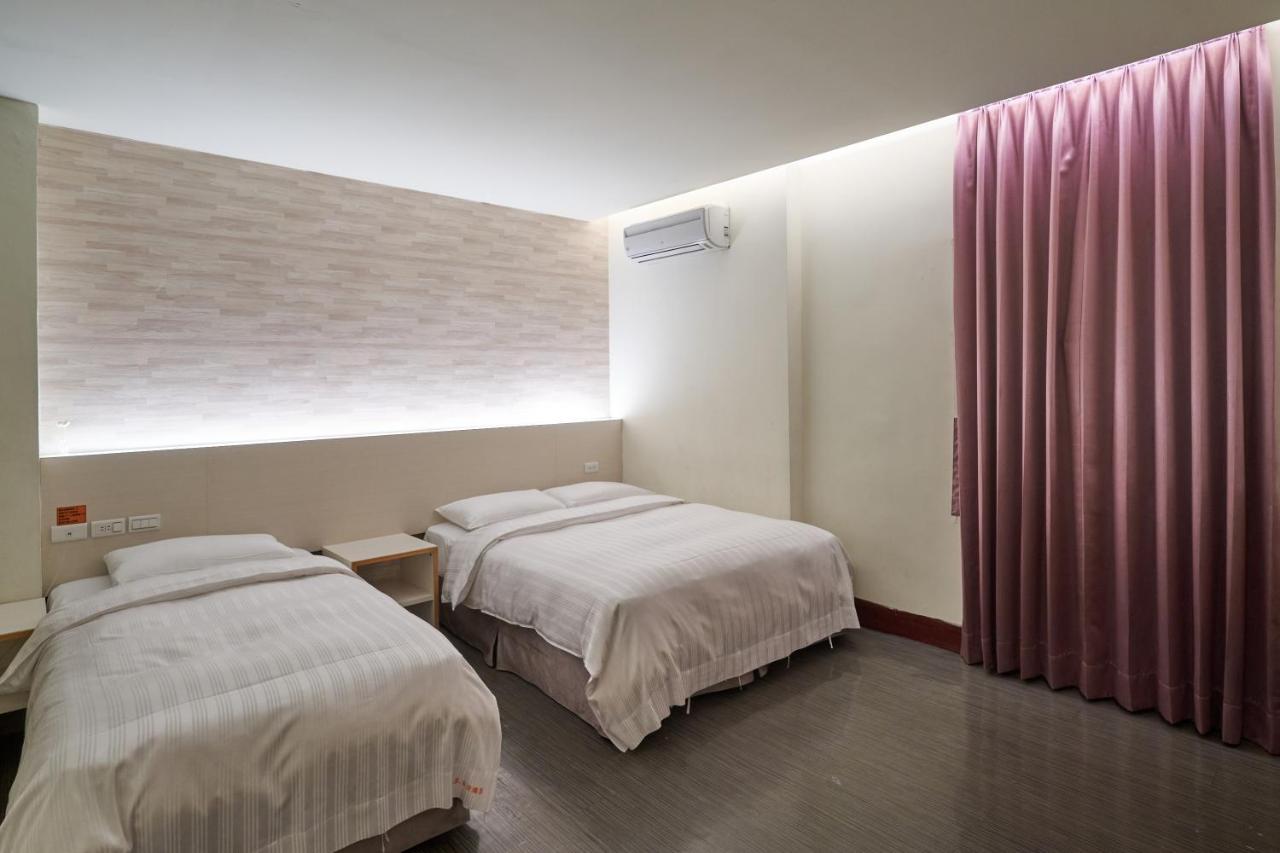 Yung An Business Hotel Tounan Kültér fotó