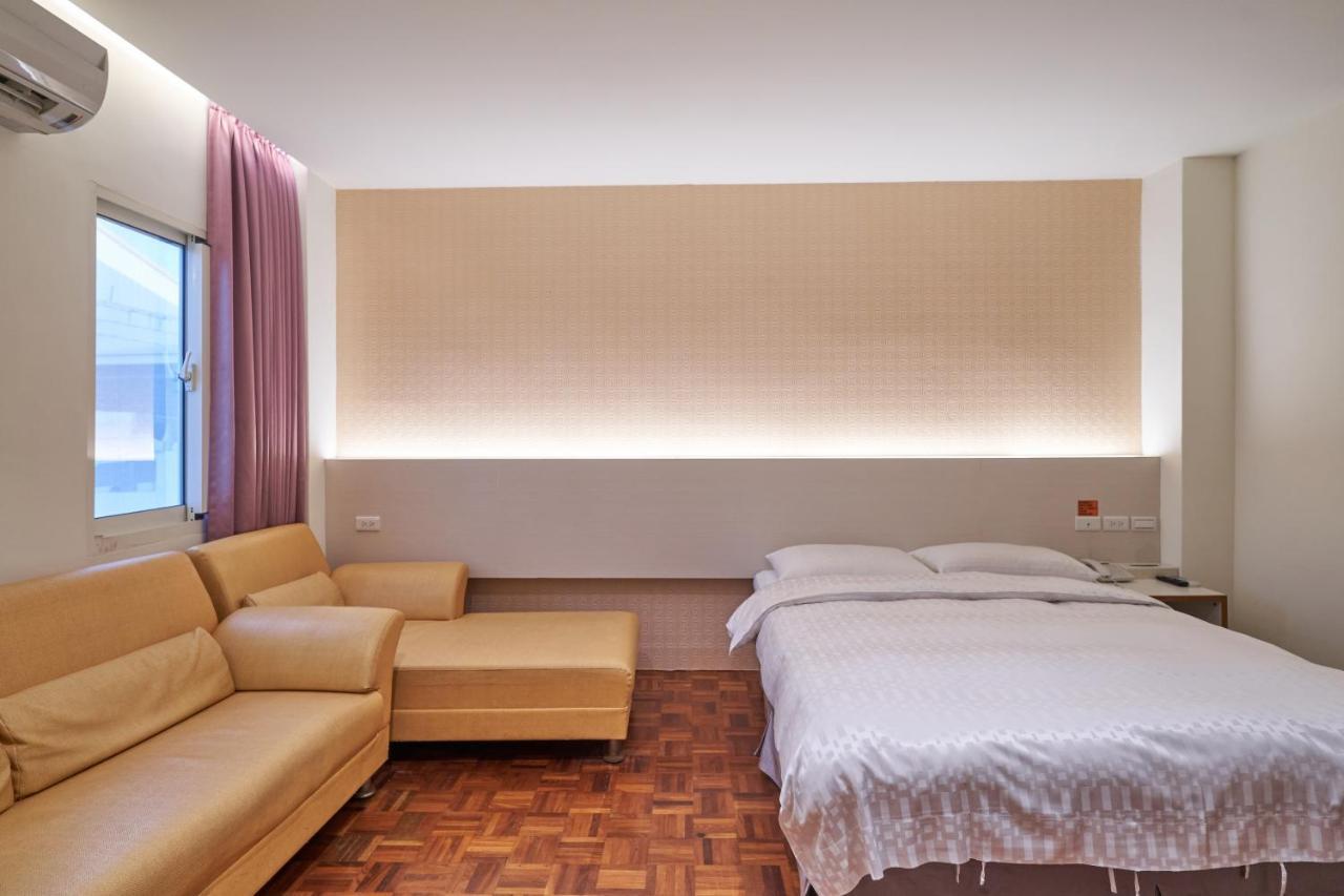 Yung An Business Hotel Tounan Kültér fotó