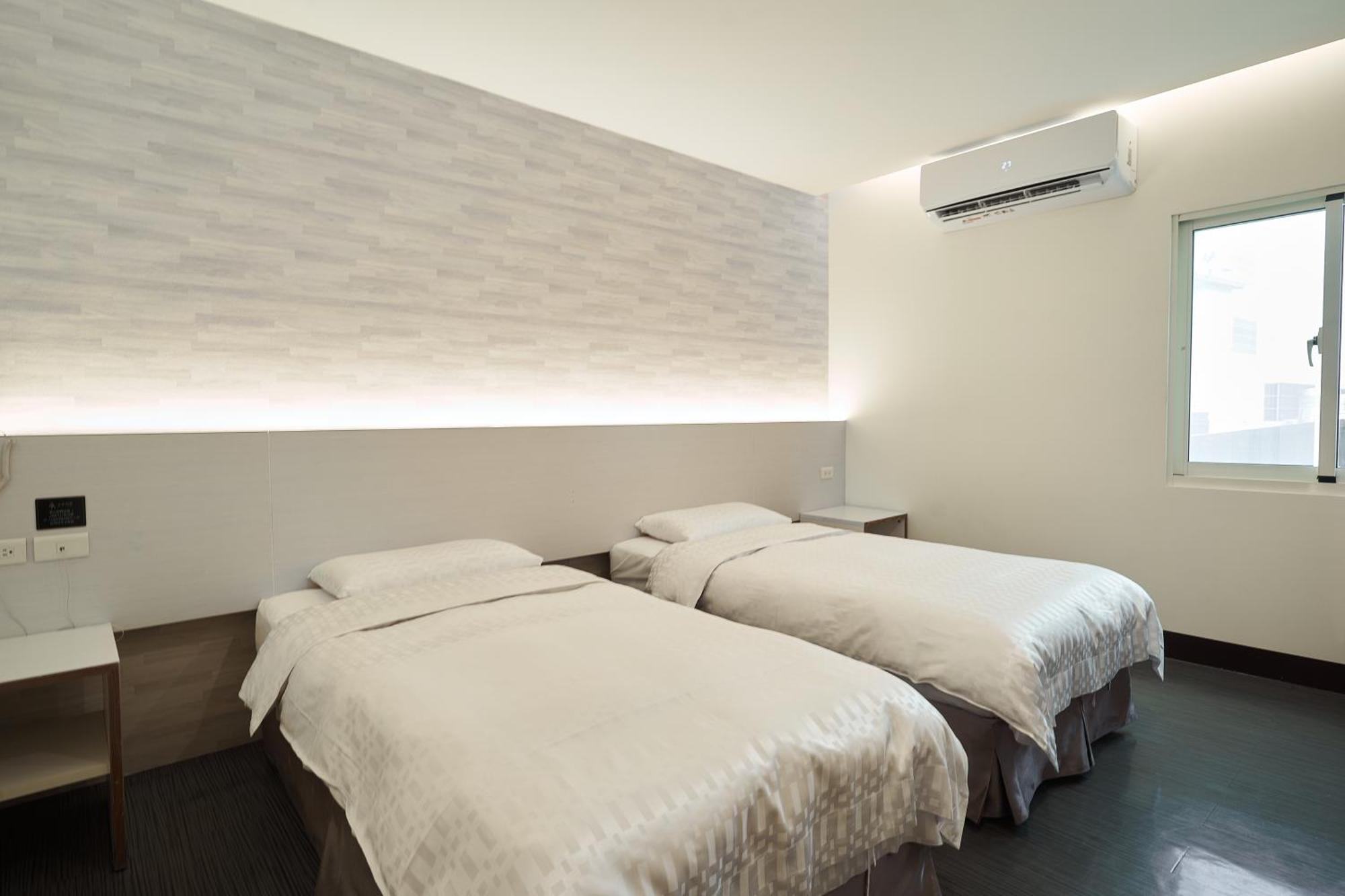 Yung An Business Hotel Tounan Kültér fotó
