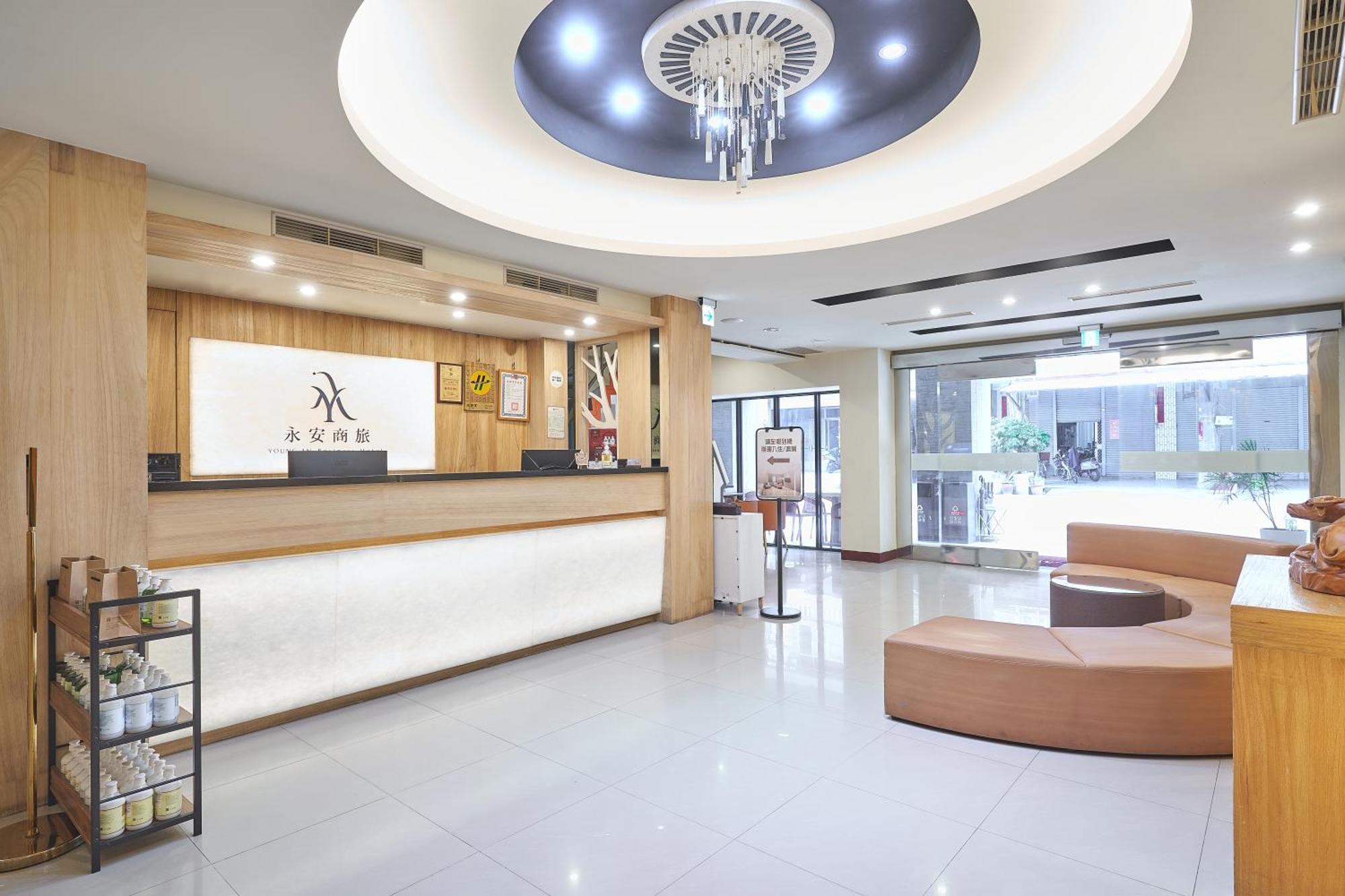 Yung An Business Hotel Tounan Kültér fotó